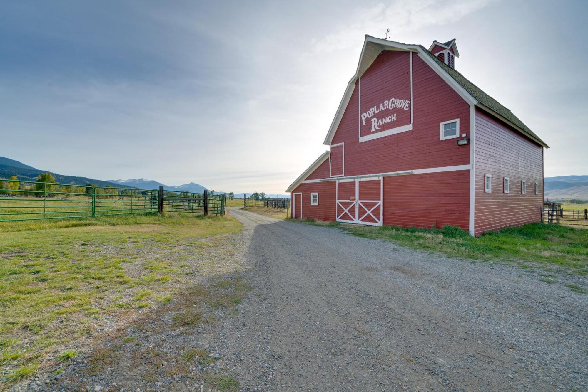 Beautiful Ranch Cottage - 45 Mi To Yellowstone Np! Ливингстън Екстериор снимка